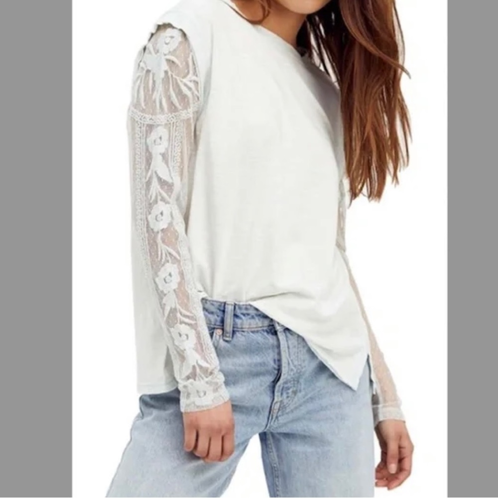 🚨⤵️NWT Free People Billie Jean Twofer Tee Floral Lace Embroidered top